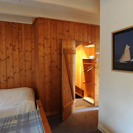 La Goelette Apartment Saint-Suliac Room photo